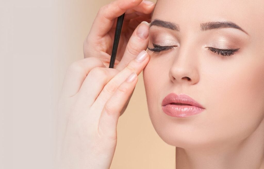 Kalıcı Makyaj Silme